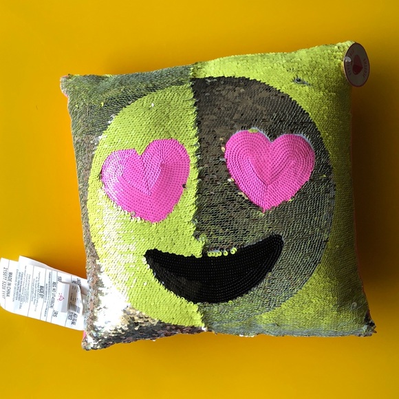 Emoji cushion. Reversible sequins. - Picture 3 of 7